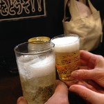ひげ坊主 - H.28.8.27.昼 ハイボール 300円税込 vs 瓶ビール(中瓶) 450円税込 de 乾杯♪