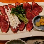 おぎ野 - 和牛たたき