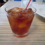 アネアカフェ - ドリンクは9種類の中から選べます。こちらはウーロン茶♪