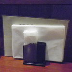 虎穴 - 以前はなかった紙エプロン