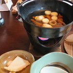 蔦温泉旅館 - 小鍋：せんべい汁 茸 葱 牛蒡と長芋のつみれ
