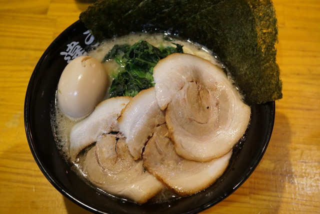 早稲田 違う家 現役お笑い芸人 吉田サラダ さんのお店 ミルキーなスープがたまらないあっさりした家系ラーメン By まりあてぃーたいむ 違う家 早稲田 メトロ ラーメン 食べログ 早稲田 違う家 現役お笑い芸人 吉田サラダ さんのお店 ミルキーなスープがたまらないあっさりした家系ラーメン By まりあてぃーたいむ 違う家 早稲田 メトロ ラーメン 食べログ