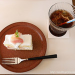 旭屋パーラー - 桃のショートケーキ