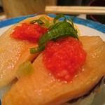 回転鮨 清次郎 - ホヤ握り