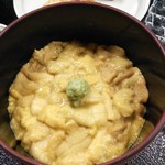 Bikuni Kankou Hausu - 朝食のウニ丼。（2016年8月）