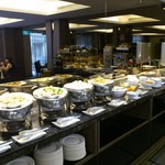 The Metro Hotel - バイキング形式の朝食です。(2016年8月)