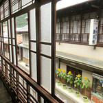 朝日館 - 二棟が向き合っています