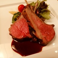 坂の上レストラン - 仔羊肉のロースト　焦がしキャラメルソース
