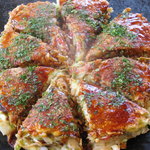 和楽 - お好み焼き１番人気の「和楽モダン焼き」