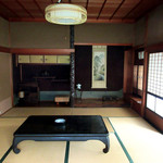 朝日館 - 3階に案内いただきました。三国連太郎さん宿泊の部屋とのこと