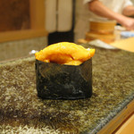 銀座 あらた - 蝦夷 馬糞雲丹　厚岸浜中