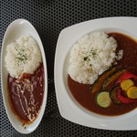 Rue - 右がカレー、左がハヤシライス