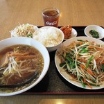 台湾料理 興福順 - ニラモヤシセット(スープをラーメンに変更)