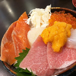 札幌二条市場大磯 - 日替わり丼　2,000円
