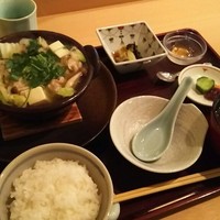 稲荷町髙はし - （2016/8  訪問）マグロのつみれ小鍋、1400円。