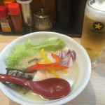 道蘭 - 鶏白湯ラーメン¥500と、生ビール¥100。  これは安いね〜！絶対お得！  2016年8月