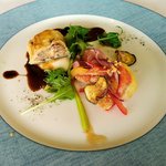 ゾーナ イタリア - 前菜その２(３人とも同じ）：牛肉のパイ包焼と白身魚のフリット