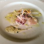 ゾーナ イタリア - 前菜その１(私の分):ハマチのカルパッチョ