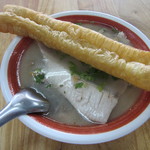 阿憨鹹粥 - 料理写真:虱目魚肚粥(120元)と油條(10元)