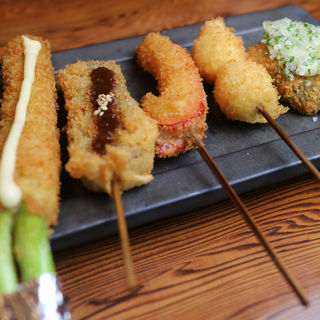 Enjoy carefully fried Fried Skewers of seasonal ingredients ◆ Ochazuke（boiled rice with tea）ending is also appealing.