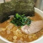 ラーメン 町田家 - ラーメン並 硬め濃いめ多め(旧丼)￥720