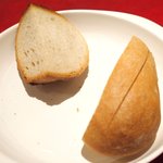 オステルリー・スズキ - <'16/08/12撮影>ランチコース 1620円 のライ麦パン