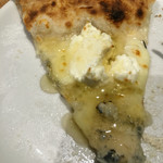 ラ フィーリア デル プレジデンテ - クワトロフォルマッジ、蜂蜜掛け