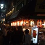 鯉とうなぎのまるます家 - 私たちが出るときには行列が。