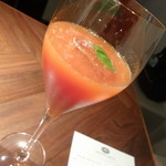 finanshe - ブラッドオレンジとフルーツトマトのシャンパンカクテル