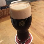 カフェ＆ビア　あるかアるか - 安定の黒ビール（笑）
      泡がめっちゃクリーミーで、注ぐの上手いなぁと感嘆☆