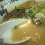 ラーメンほうらく - とんこつラーメン