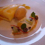 アミタ - デザートはオレンジのクレープを選んでみました。