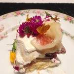 現代ガストロノミー 四匹の猫 - 取り分けてもらいました。