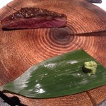 現代ガストロノミー 四匹の猫 - 鴨肉のスパイスソテー