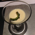 現代ガストロノミー 四匹の猫 - ひっくり返すとこうなります。