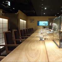旬魚 左阿彌 錦店 - カウンター