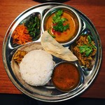 HATONOMORI - 一周年記念SPECIAL CURRY PLATE 810円