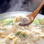 ・博多第5の新名物鶏白湯スープ炊き餃子