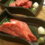 焼肉問屋　くに家 - （手前）マキ　（奥）ヒレ角