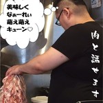 Nikujirumen Susumu - 店主がこだわる食べ応えのある3ｍｍ厚の厳選豚バラ肉は柔らかく旨味が高い
