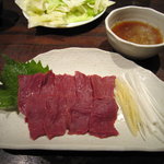 焼肉×もつ鍋 二子玉川 蔵月 - ハツ刺しおろしポン酢　680円　※新メニュー