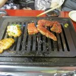 博多ホルモン - 勿論焼いたお肉は・・・・