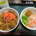 Nakau - 牛丼と冷やし坦々うどん(野菜あり)