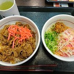 なか卯 新潟小針台店  - 牛丼と冷やし坦々うどん(野菜あり)