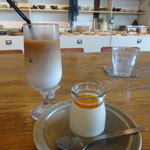 高島ワニカフェ - カフェオレ、クリームチーズプリン