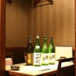 南洲 - その他写真:個室席で飲む特別な希少酒は大切なご接待に欠かせません。