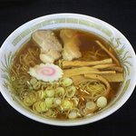 米沢ラーメン　いってつ - 米沢ラーメン醤油　魚介あっさり細縮れ麺