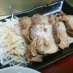 まんぷく処たぬき - チャーシューのアップ！