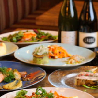 アラカルトもコースも。様々なシチュエーションに対応！