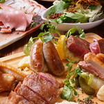 Niku Kei Izakaya Niku Juuhachi Banya - 牛肉・鶏肉・豚肉・馬肉が居酒屋料金で楽しめます！